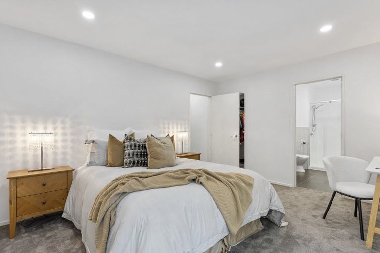 Photo of property in 12 Phar Lap Crescent, Takanini, 2112