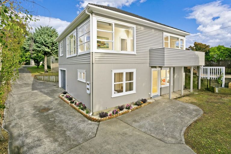 Photo of property in 1/221 Lake Road, Belmont, Auckland, 0622