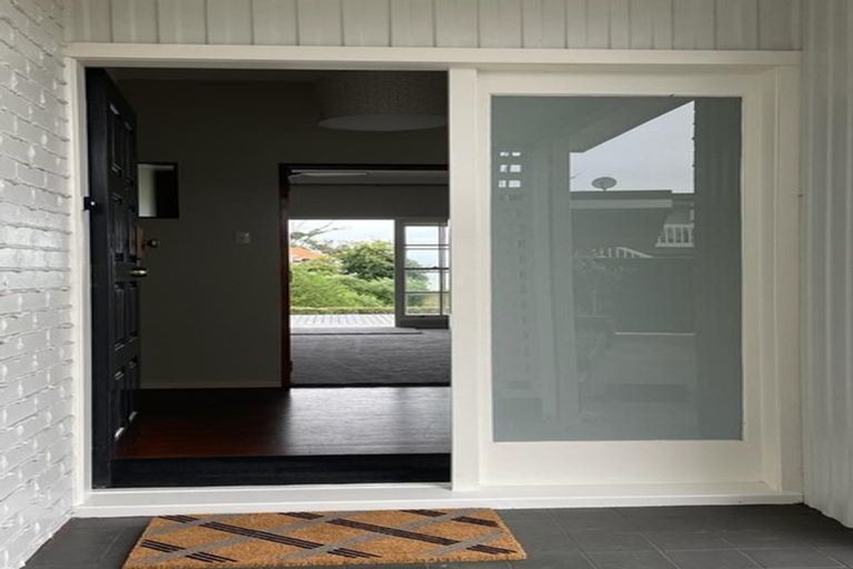 Photo of property in 12 Dowling Place, Pakuranga, Auckland, 2010