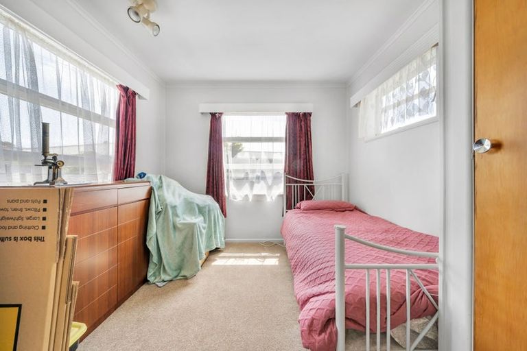 Photo of property in 14 Lucas Place, Weymouth, Auckland, 2103