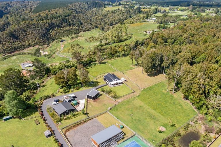 Photo of property in 11 Sarona Park Drive, Omanawa, Tauranga, 3171