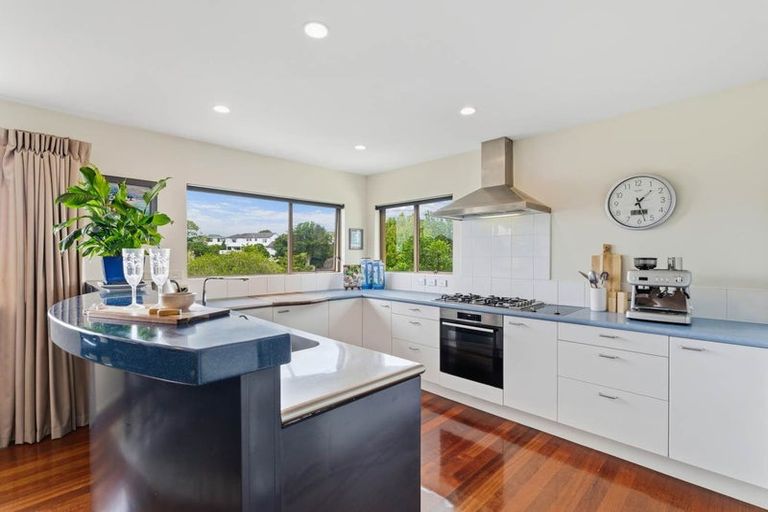Photo of property in 5 Wisteria Way, Mairangi Bay, Auckland, 0630