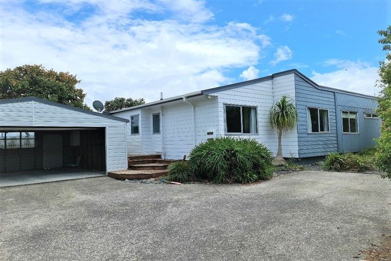 Photo of property in 544 Don Buck Road, Westgate, Auckland, 0614