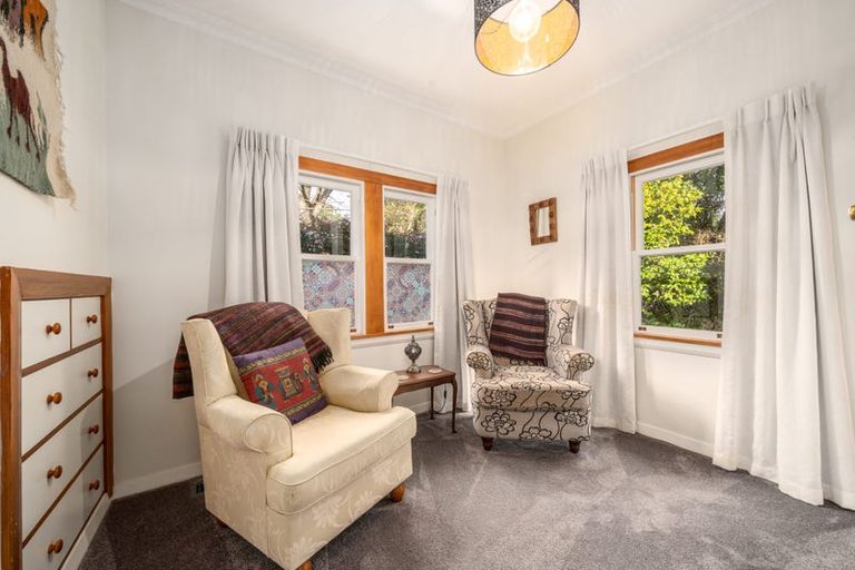 Photo of property in 28 Handyside Street, Tawa, Wellington, 5028