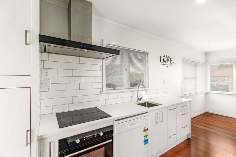 Photo of property in 1/18 Sheehan Avenue, Papakura, 2110