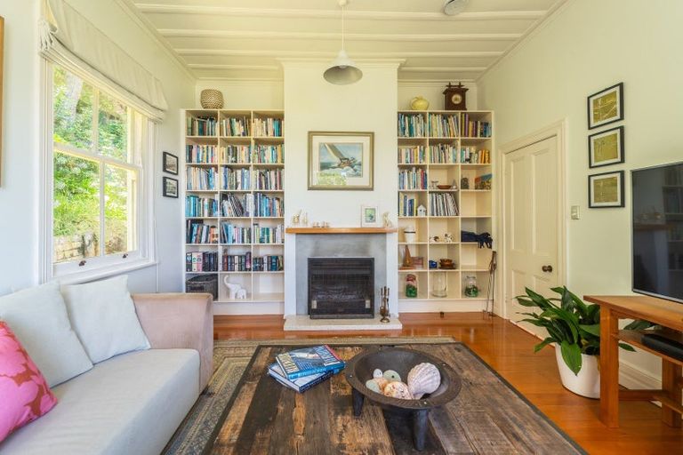 Photo of property in 16 Creswell Street, Opua, 0200