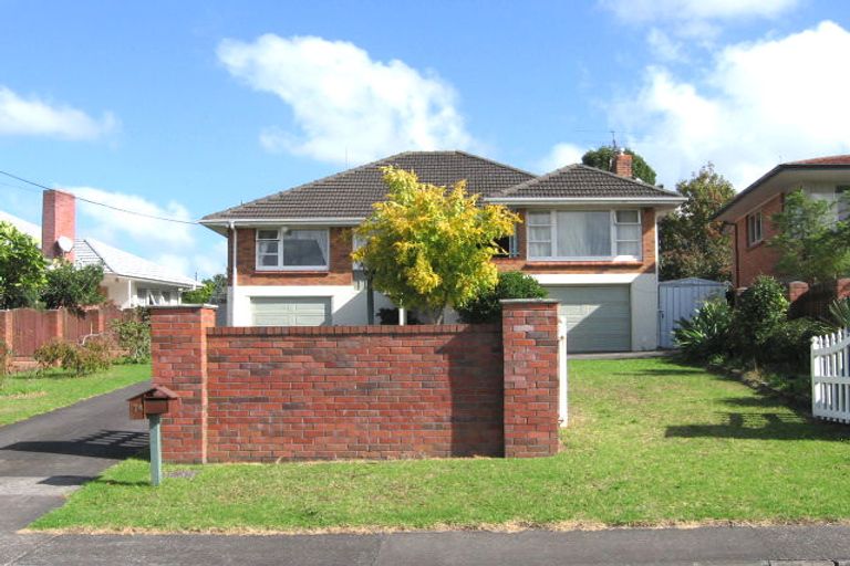 Photo of property in 74 Jaemont Avenue, Te Atatu South, Auckland, 0610