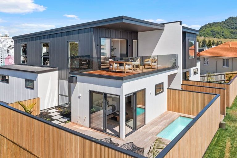 Photo of property in 12 Pitau Road, Mount Maunganui, 3116