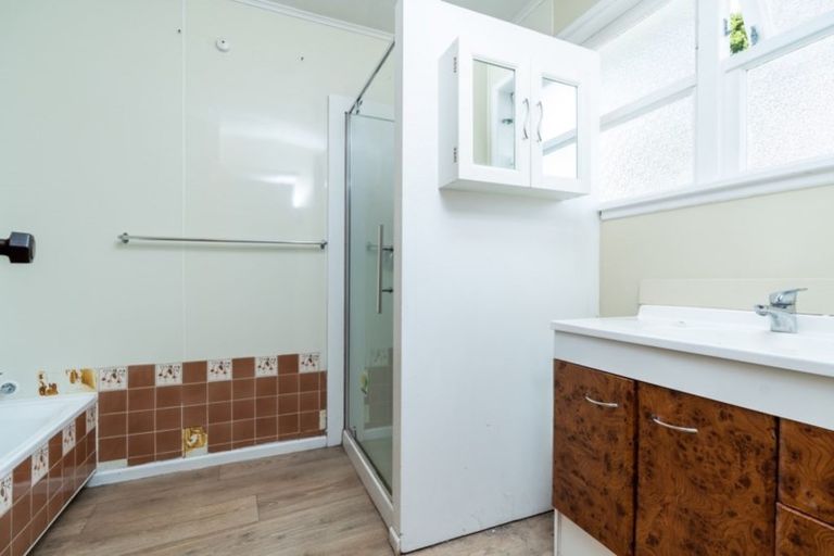 Photo of property in 15 Saint Marys Road, Waipu, 0510