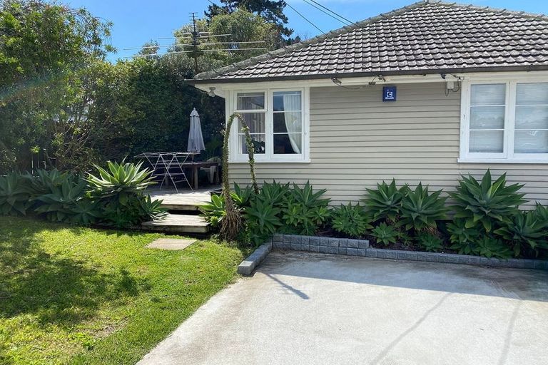 Photo of property in 5 Cintra Place, Glen Innes, Auckland, 1072