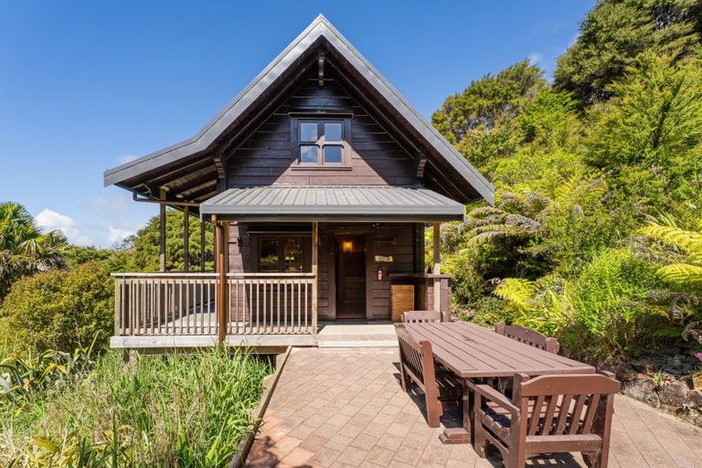Photo of property in 1220f Te Rerenga Kuaotunu Road, Kuaotunu West, Whitianga, 3592