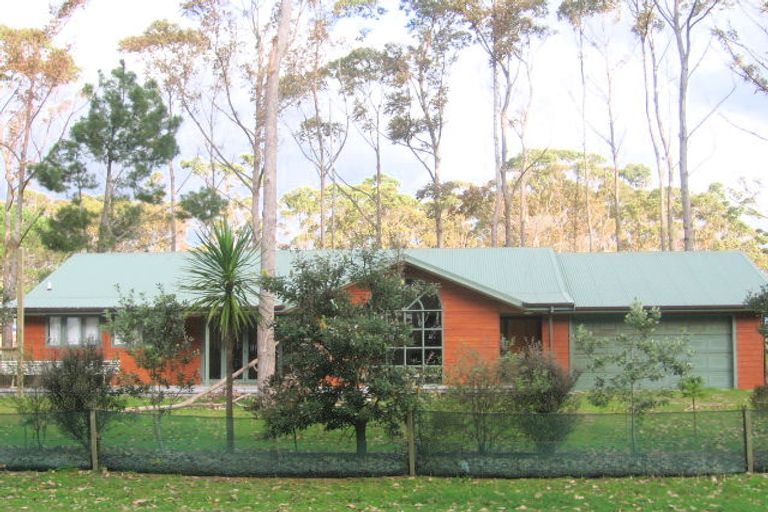 Photo of property in 813 Matarangi Drive, Matarangi, Whitianga, 3592