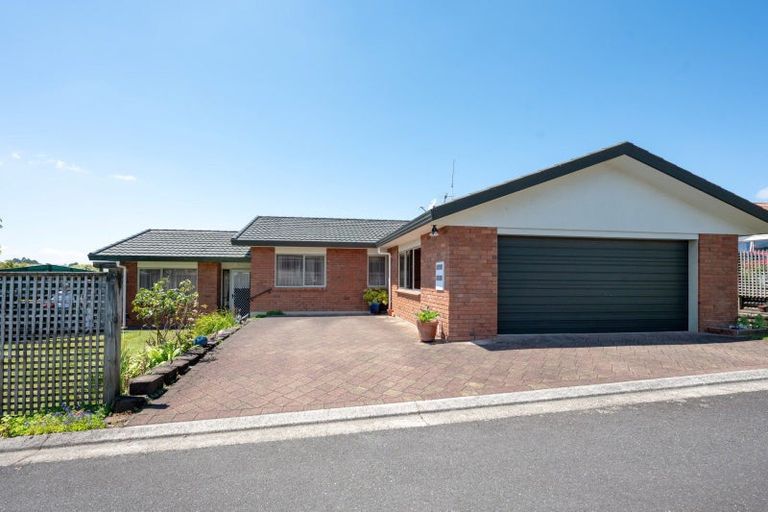 Photo of property in 4a Hoyte Place, Pukehangi, Rotorua, 3015
