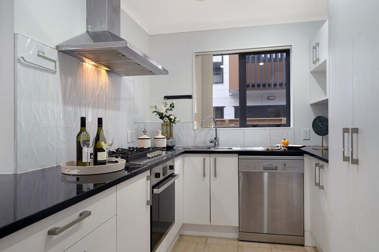 Photo of property in 30 Brandon Road, Manly, Whangaparaoa, 0930