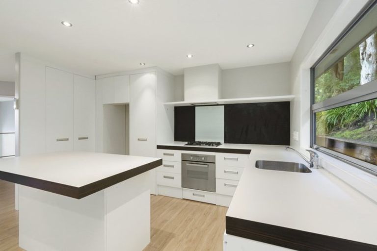 Photo of property in 17 Kennedy Place, Waikanae Beach, Waikanae, 5036