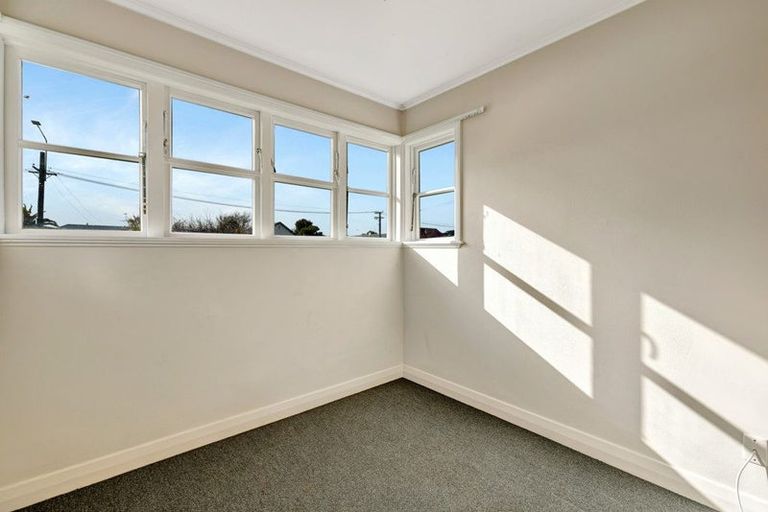 Photo of property in 12 Hardy Street, New Brighton, Christchurch, 8061