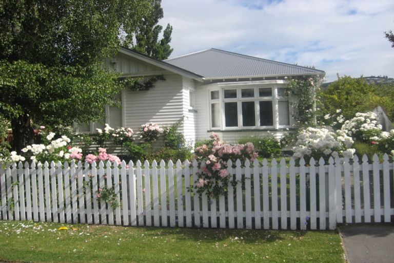 Photo of property in 68 Corson Avenue, Beckenham, Christchurch, 8023