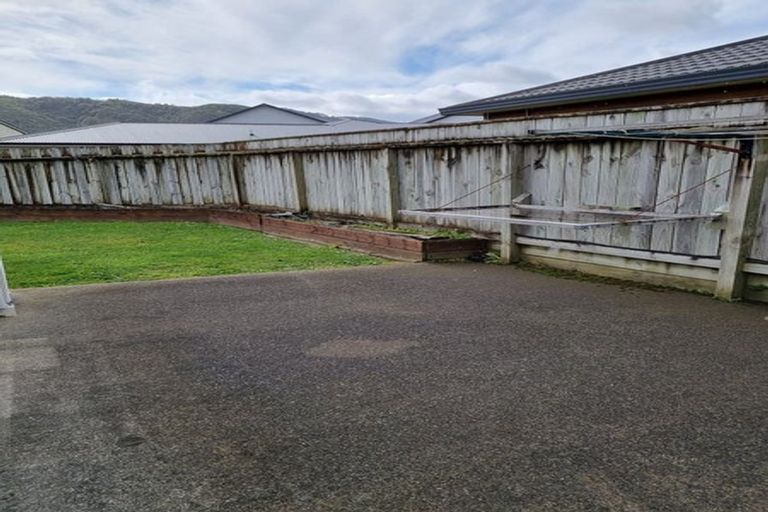 Photo of property in 32 Tararua Street, Trentham, Upper Hutt, 5018