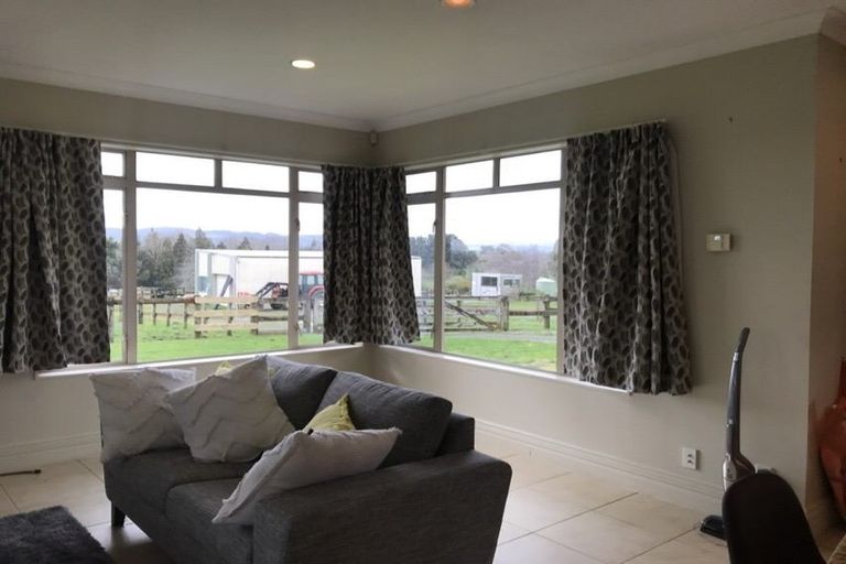 Photo of property in 235 Jesmond Road, Karaka, Drury, 2578