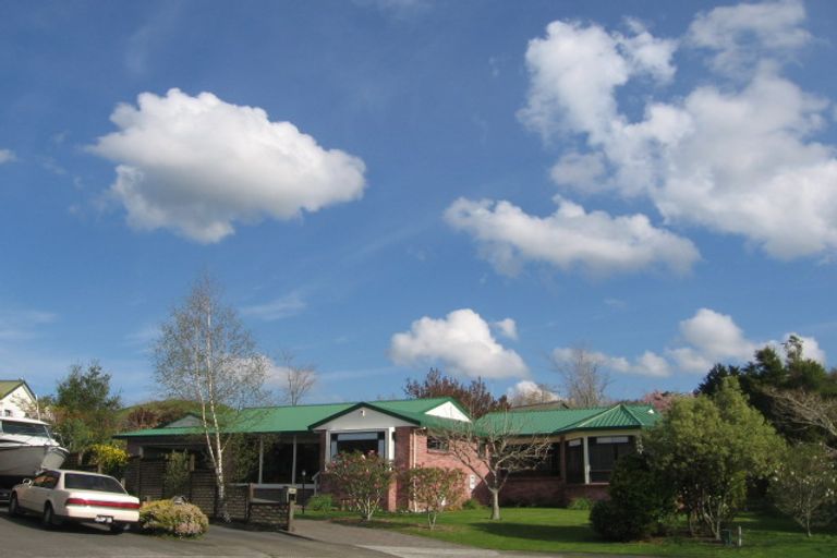 Photo of property in 5 Gareth Place, Lynmore, Rotorua, 3010