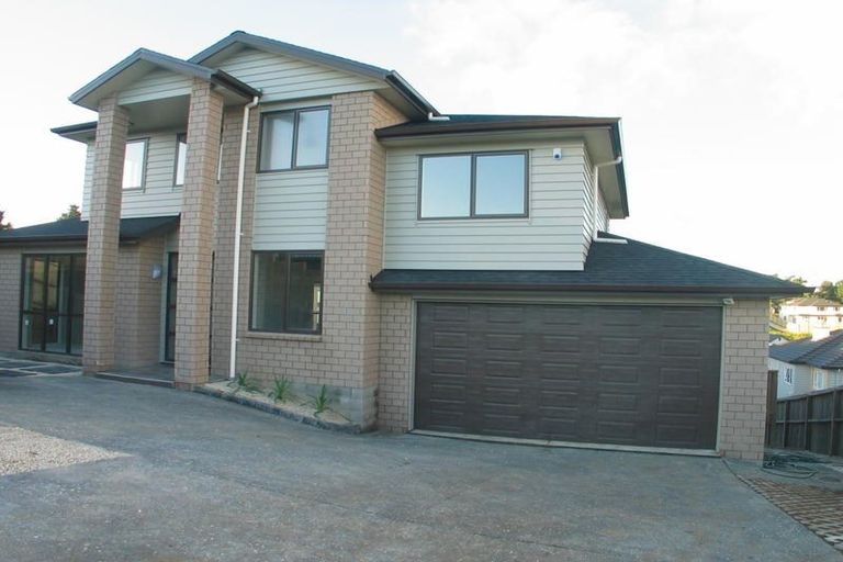 Photo of property in 14 Namsan Close, Fairview Heights, Auckland, 0632