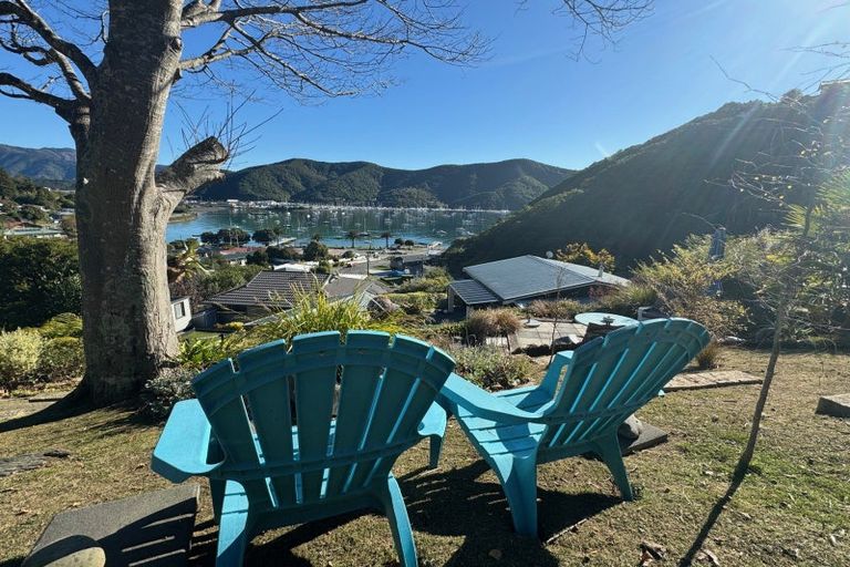 Photo of property in 7 Arthur Crescent, Waikawa, Picton, 7220
