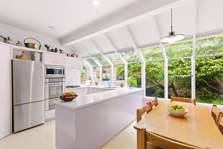 Photo of property in 34 Torwood Road, Khandallah, Wellington, 6035