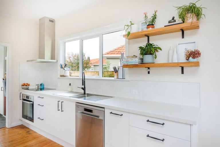 Photo of property in 31 Anderson Street, Hokowhitu, Palmerston North, 4410