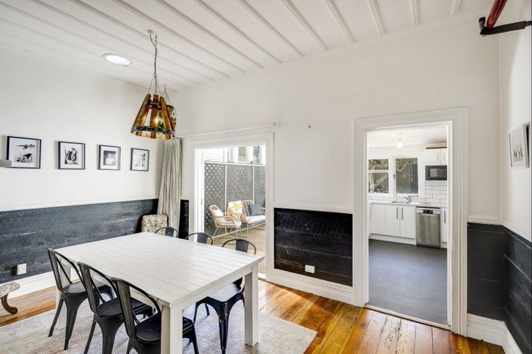 Photo of property in 70 Mcgrath Street, Napier South, Napier, 4110