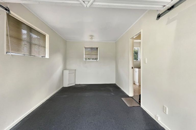Photo of property in 1/65 Titirangi Road, New Lynn, Auckland, 0600