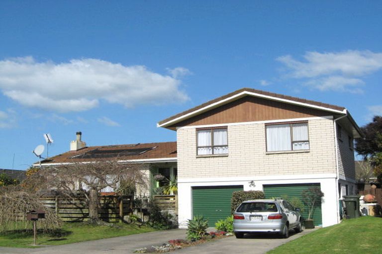 Photo of property in 124 Riverside Drive, Whakatane, 3120