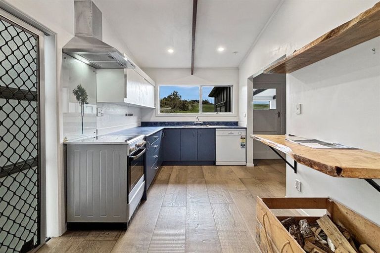 Photo of property in 1213 Pakiri Block Road, Tomarata, Wellsford, 0974