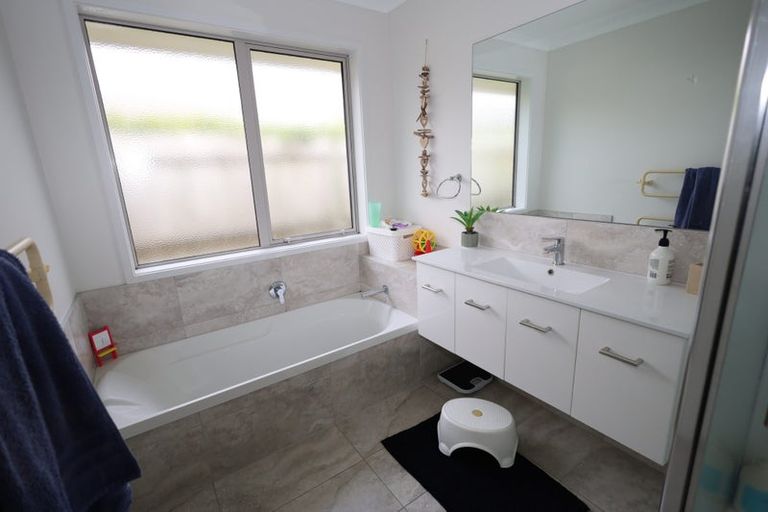 Photo of property in 8 Blanche Road, Papamoa Beach, Papamoa, 3118