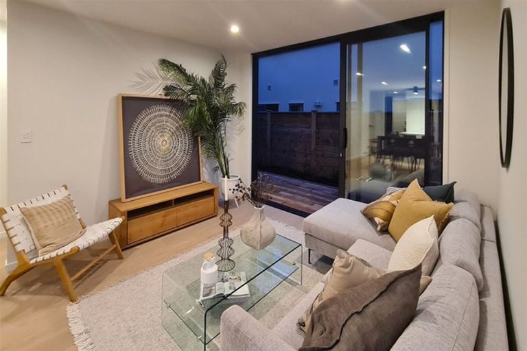 Photo of property in 2/23 Strowan Avenue, Fairfield, Hamilton, 3214