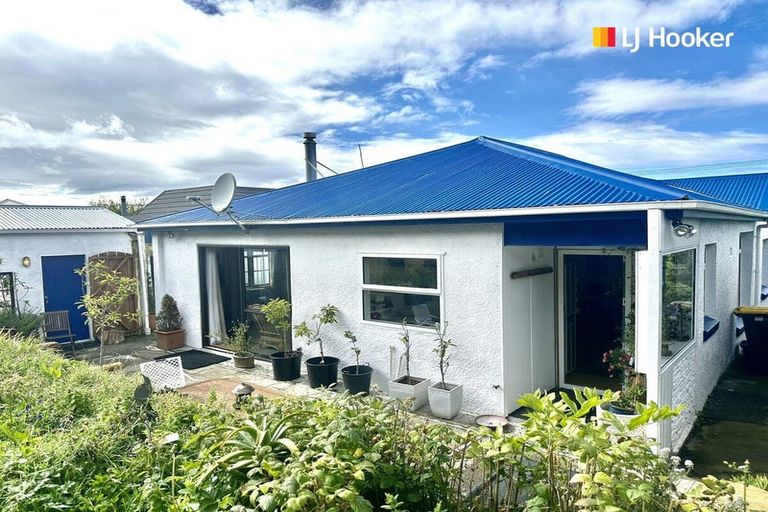 Photo of property in 1 Kowhai Street, Ravensbourne, Dunedin, 9022