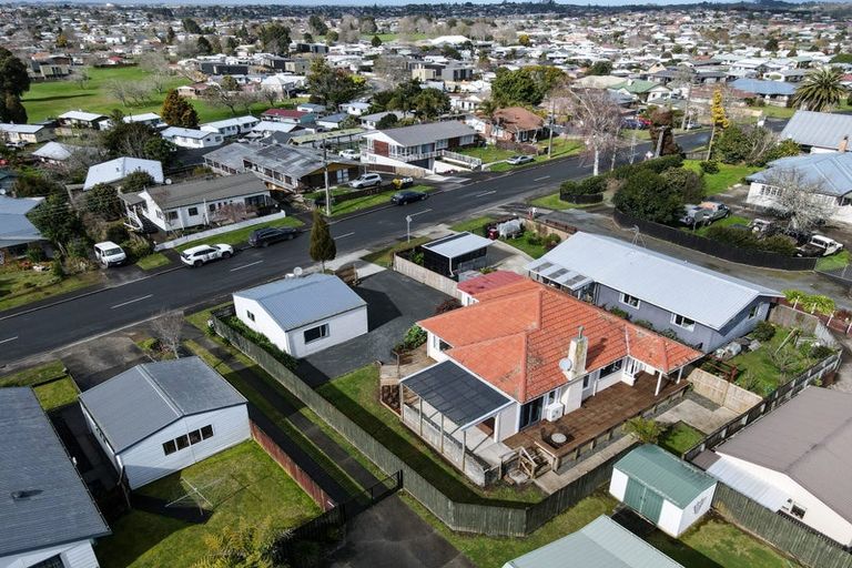 Photo of property in 14a Baverstock Road, Nawton, Hamilton, 3200