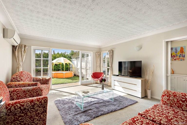 Photo of property in 73 Hutchinsons Road, Bucklands Beach, Auckland, 2014