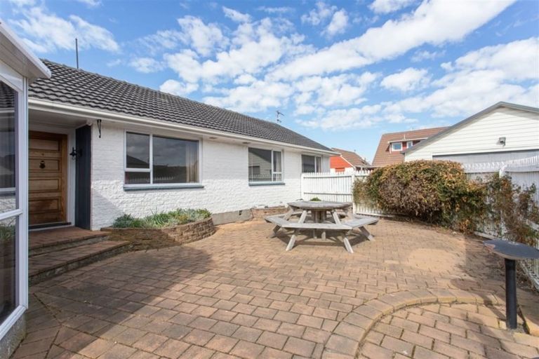 Photo of property in 9 Beeston Place, Redwood, Christchurch, 8051