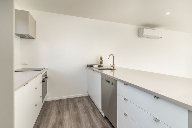 Photo of property in 8/51 Hills Road, Edgeware, Christchurch, 8013