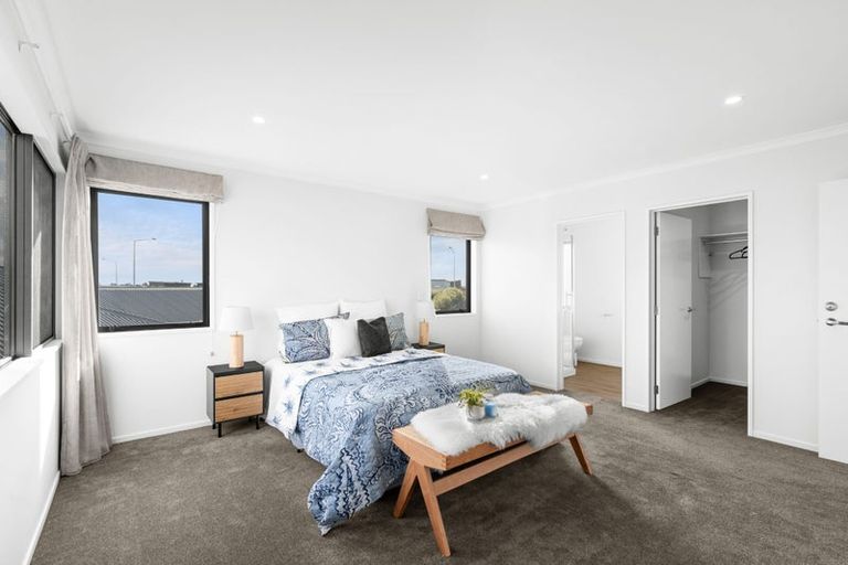 Photo of property in 10 Sholto Duncan Crescent, Halswell, Christchurch, 8025