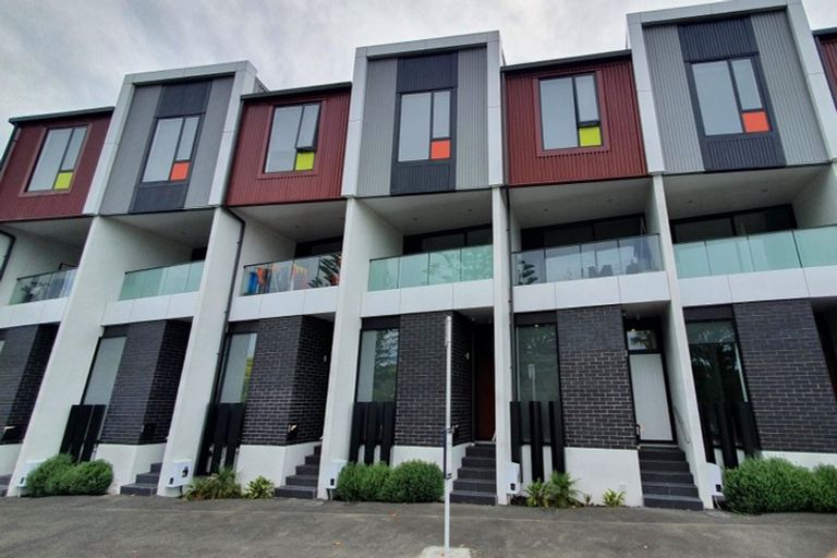 Photo of property in 1824 Great North Road, Avondale, Auckland, 1026