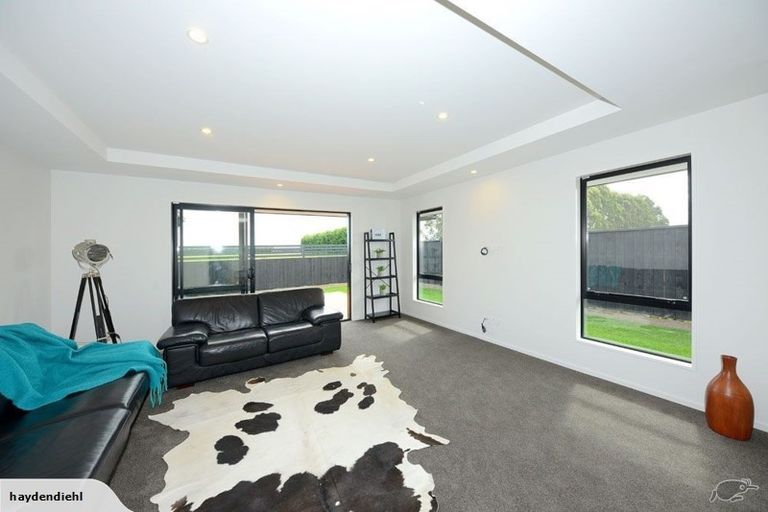 Photo of property in 55 Westpark Boulevard, Rangiora, 7400