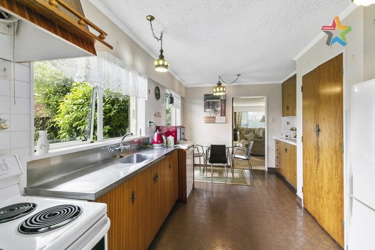 Photo of property in 12 De Menech Grove, Avalon, Lower Hutt, 5011