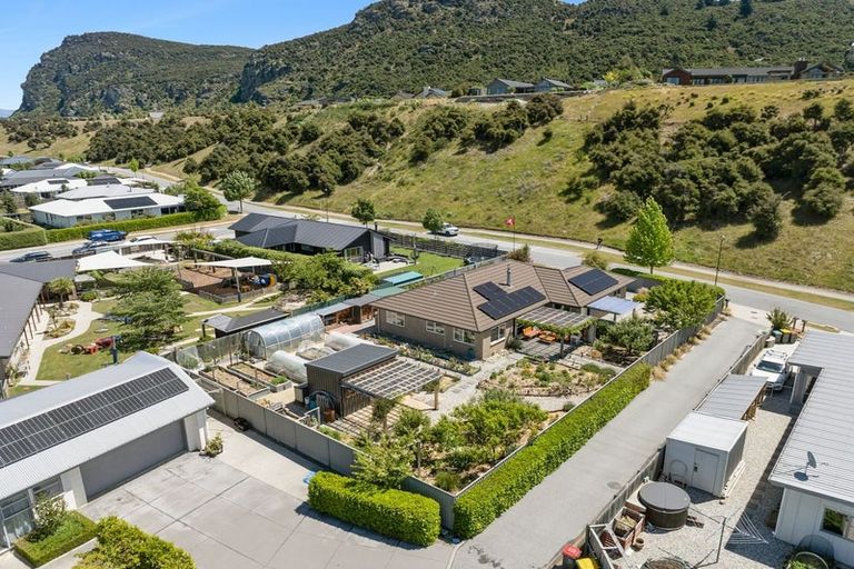 Photo of property in 44 Quinnat Street, Albert Town, Wanaka, 9305