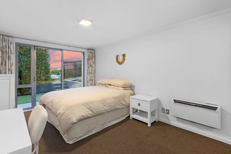 Photo of property in 19 Luxton Place, Mount Pleasant, Christchurch, 8081