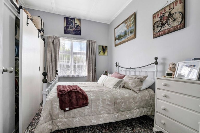 Photo of property in 127 Regan Street, Stratford, 4332