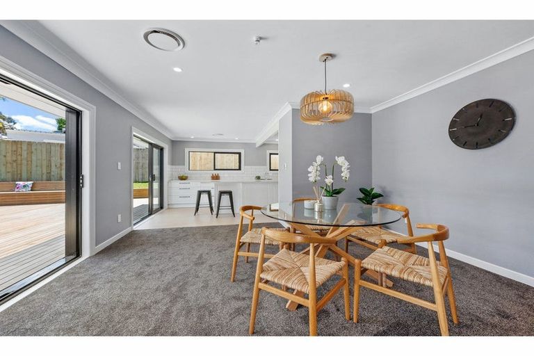 Photo of property in 1 Celina Place, Browns Bay, Auckland, 0630