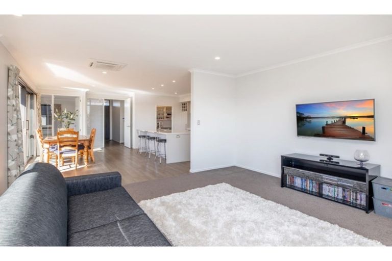 Photo of property in 105 Metehau Street, Marshland, Christchurch, 8083