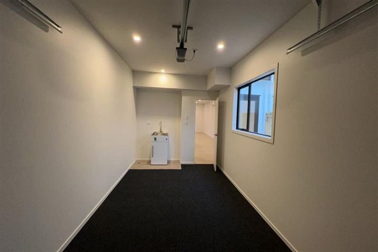 Photo of property in 17 Aramata Road, Papakura, 2110