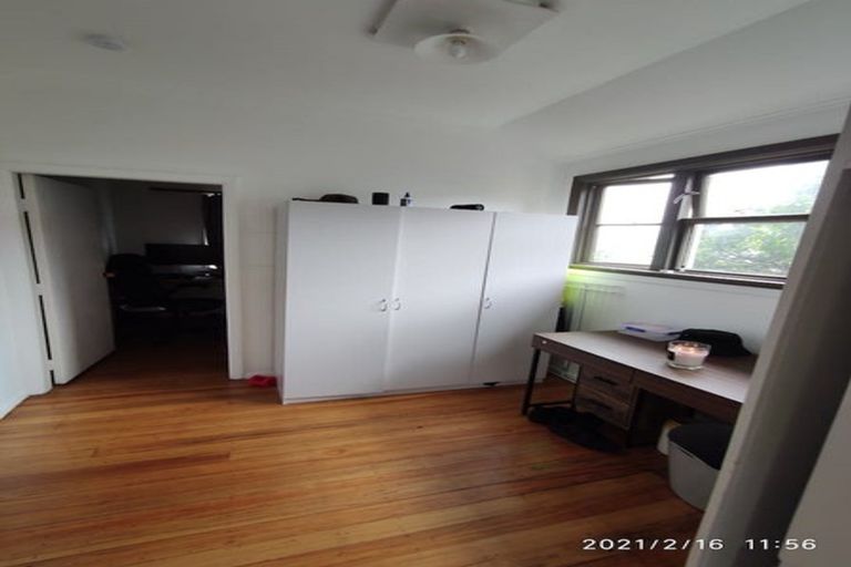 Photo of property in 29 Sidlaw Street, Strathmore Park, Wellington, 6022